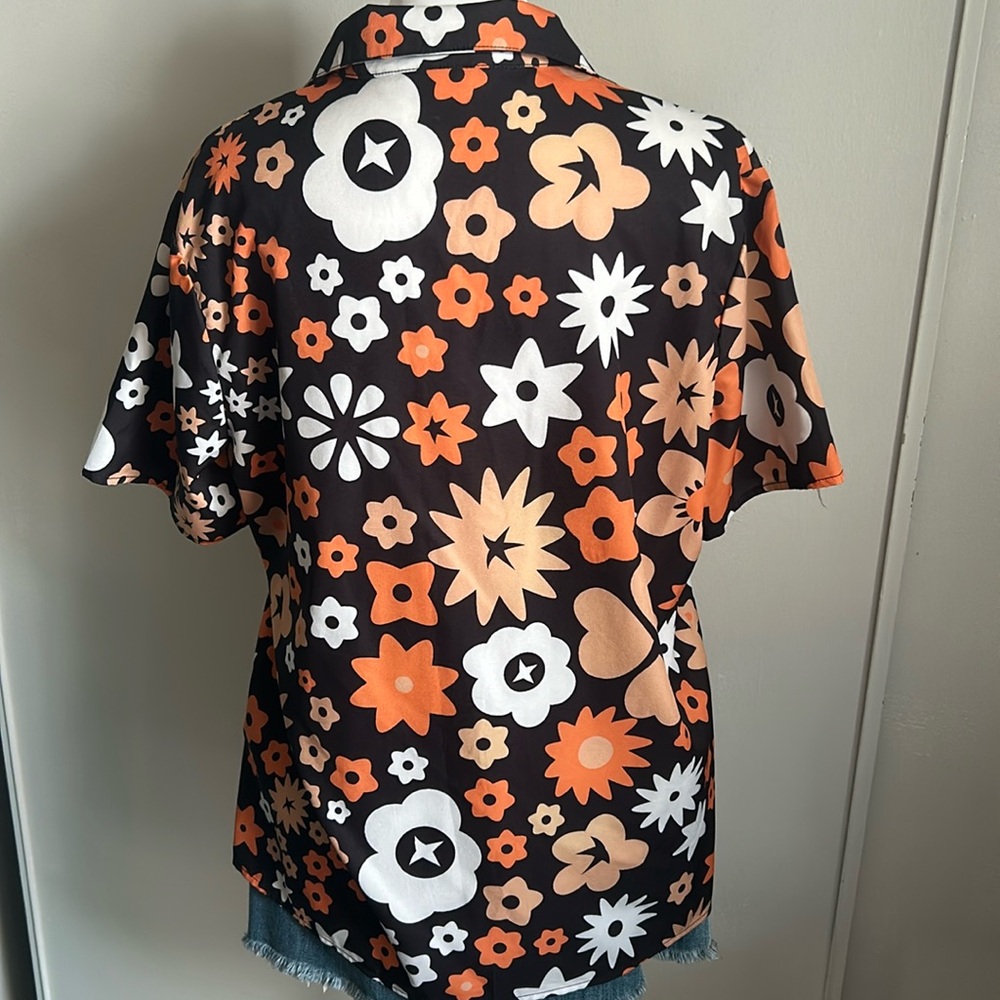 ROMWE Women’s Retro Floral Hawaiian Print Oversized Button Up Shirt - Picture 5 of 9